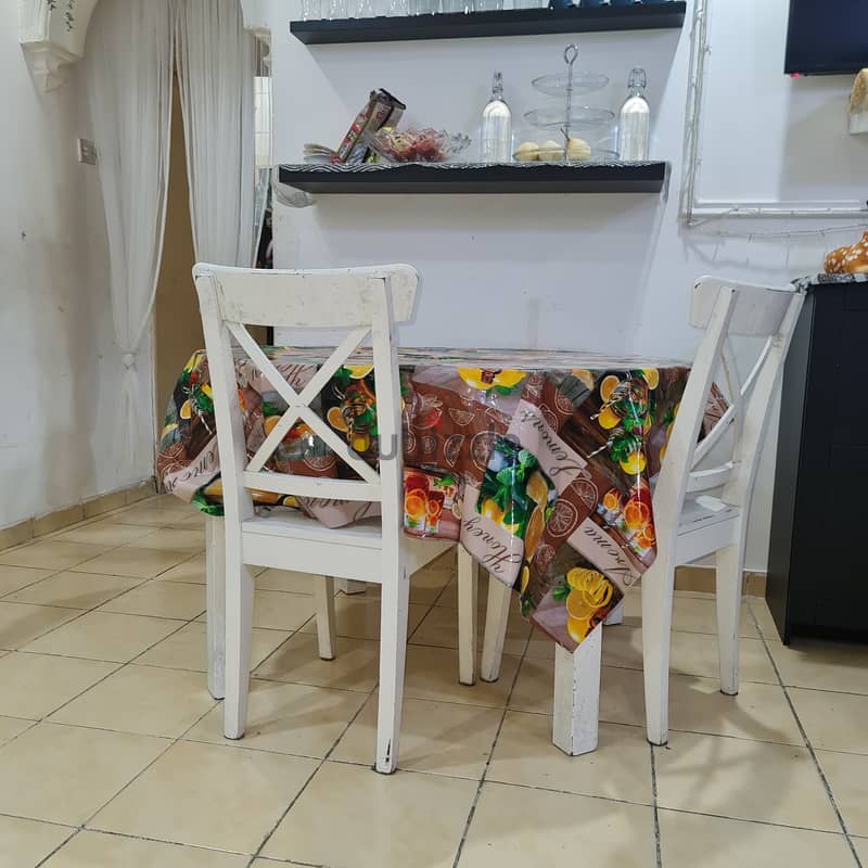 Used Extendable Dining Table for Sale in Kuwait – IKEA 0