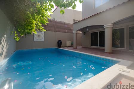 Salwa – beautiful, immaculately furnished villa w/pool