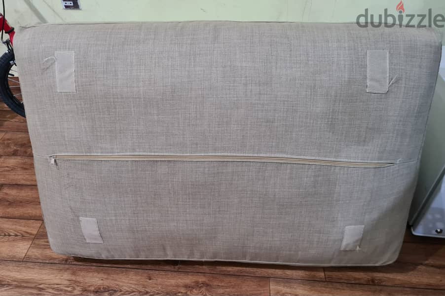 2 seater sofa 1 no. 3