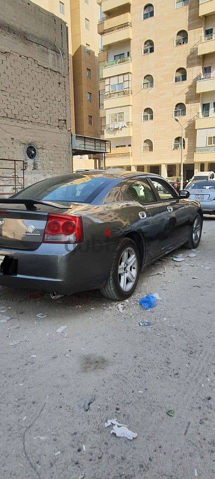 Dodge Charger 2010. 5