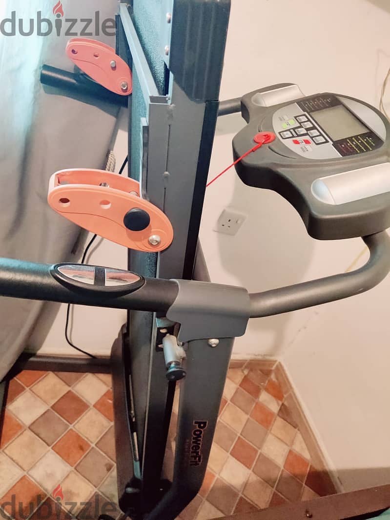 Folding Treadmill jaleeb al shuwaik 1