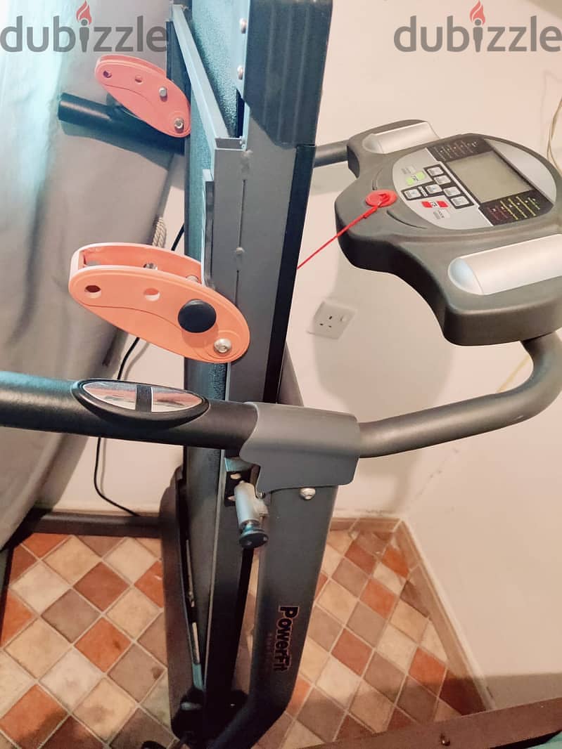 Folding Treadmill jaleeb al shuwaik 3