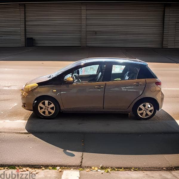 Toyota Yaris 2012تويوتا ياريس بحالة ممتازة موديل 2