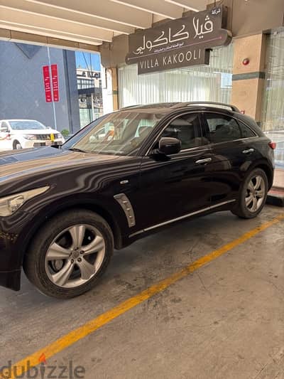 Infiniti FX45/FX35 2011