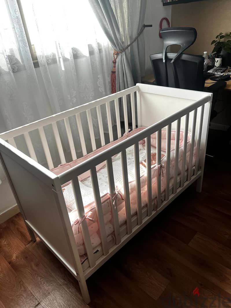 Baby cot for sale 1