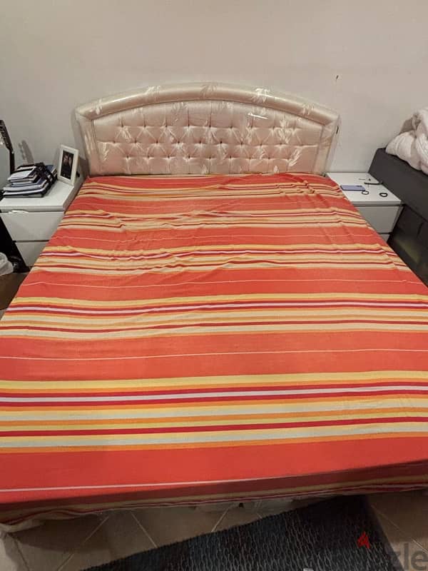 king size bed for sale with mattress 0