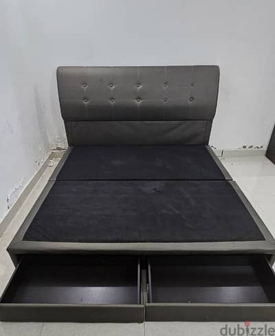 bed with drawers and in good condition