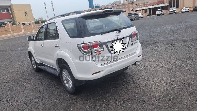 Toyota Fortuner 2013 URGENT FAMILY USED 4