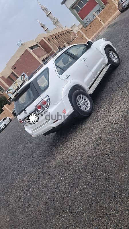 Toyota Fortuner 2013 URGENT FAMILY USED 5