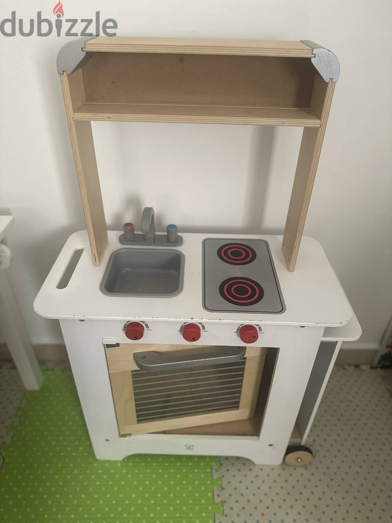 Kids wooden kitchen Hape 2