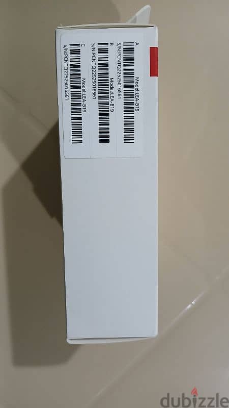 Huawei band 7 (box, charger and extra straps available) 2