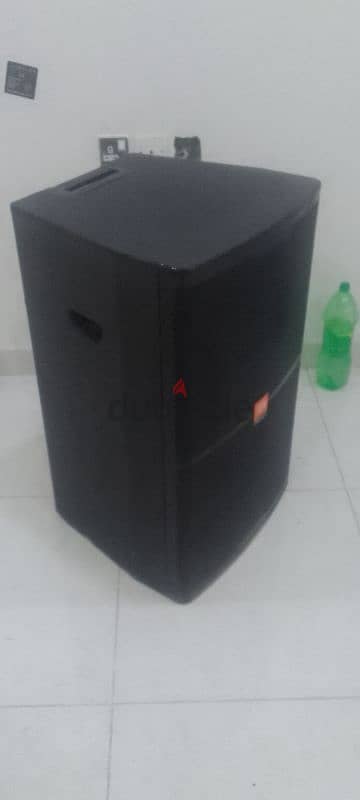 Bluetooth Enabled  Speaker Size: 18"  Powerd speaker. 2