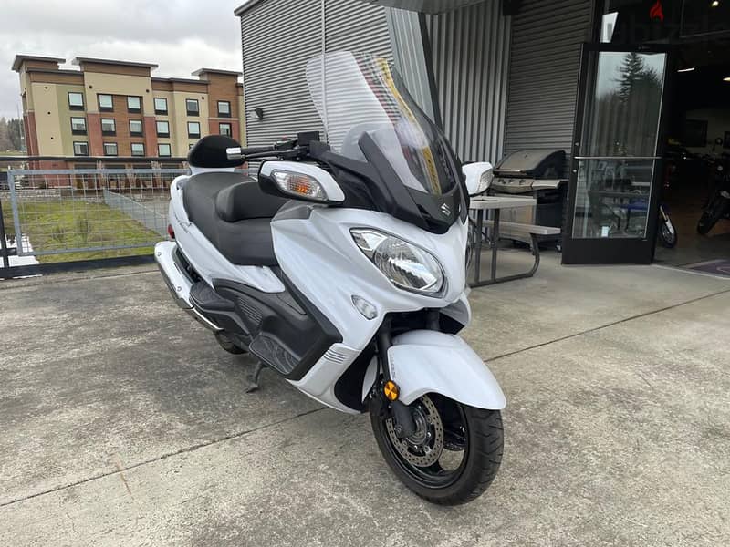 2018 Suzuki burgman 400 (+971561943867) 3