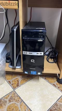 desktop computer with table and all accessories 0