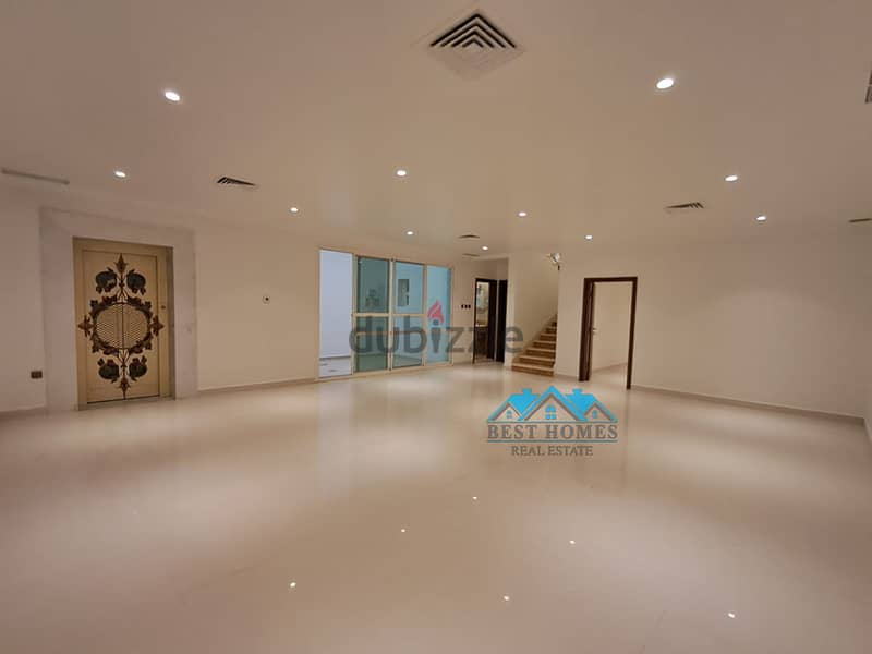 A Nice and Spacious 4 Bedrooms Villa in Abu Al Hasaniya 10