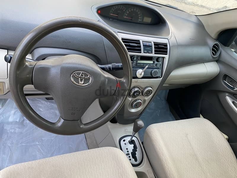 Toyota Innova 2010 6