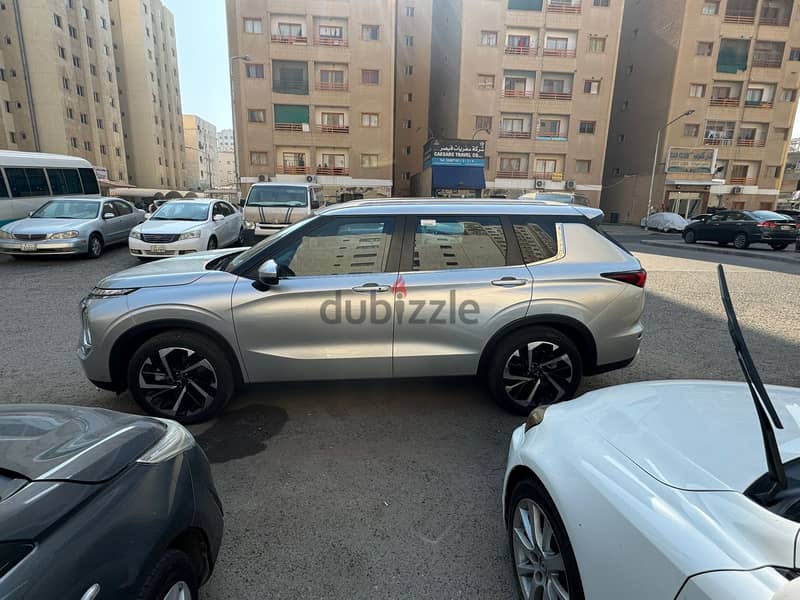 2023 Mitsubishi Outlander 7 seater 2.5L Single owner 1