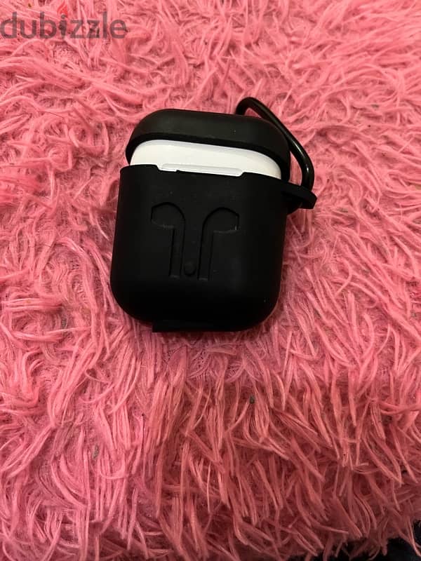 apple AirPods 2 good condition 2