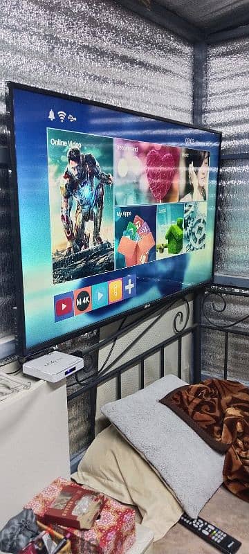 wansa 50"tv and tv stand and android box 3