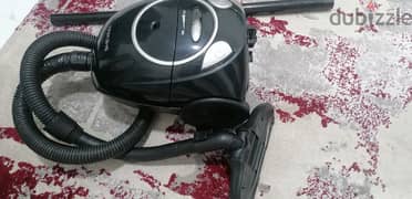 Daewoo and shevaki vacuum in new condition completed accessories 10 kd 0