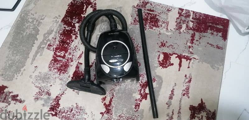 Daewoo and shevaki vacuum in new condition completed accessories 10 kd 3