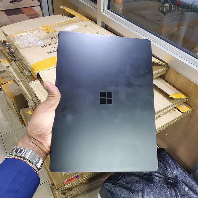 *Microsoft Surface Laptop 3* 4