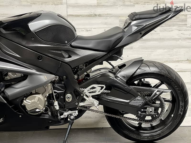 2017 BMW S1000 RR ( +971 52 300 8603) 2