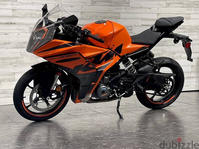 2022 KMT RC390  ( +971 52 300 8603) 6