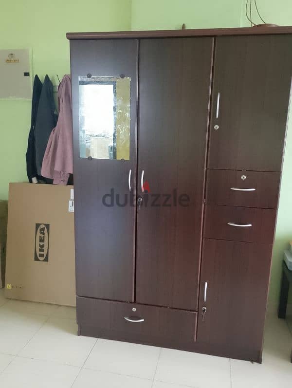 3-door cupboard wardrobe for sale 1