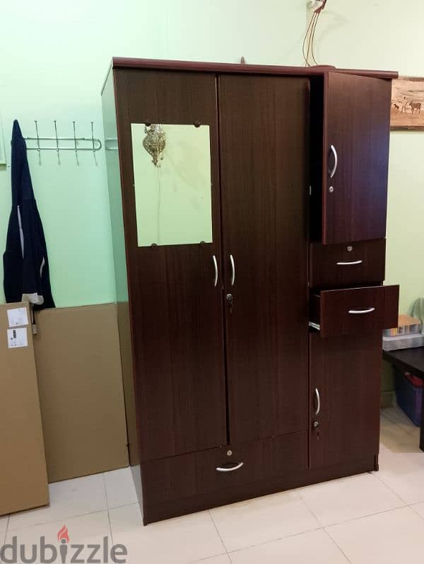 3-door cupboard wardrobe for sale 2