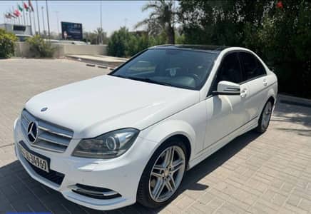 2014 Mercedes C300 V6 3.5L 2014 Genuine paint