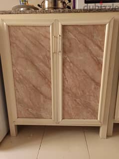 Marble top kitchen cupboard 0