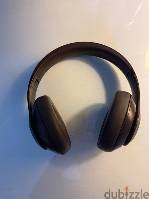 Beats Studio pro - brown 1