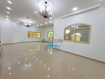 Spacious 5 Bedrooms Villa in Jabriya