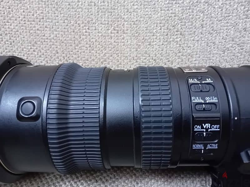 Nikon 70-200mm F/2.8 g VR Lens 1