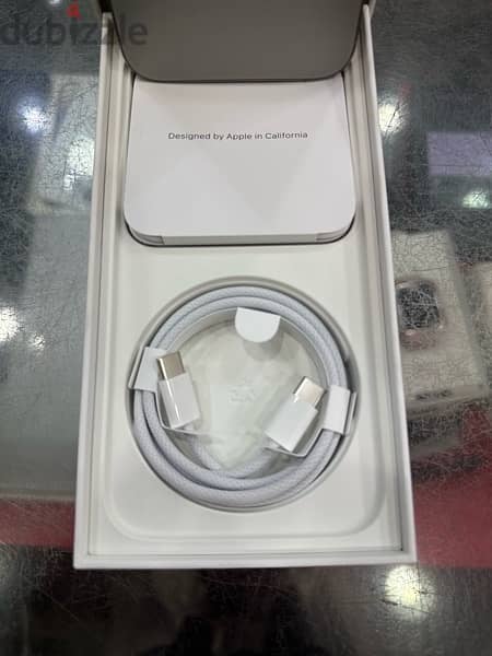 iPhone 16 Pro 256Gb Desert Titanium 3