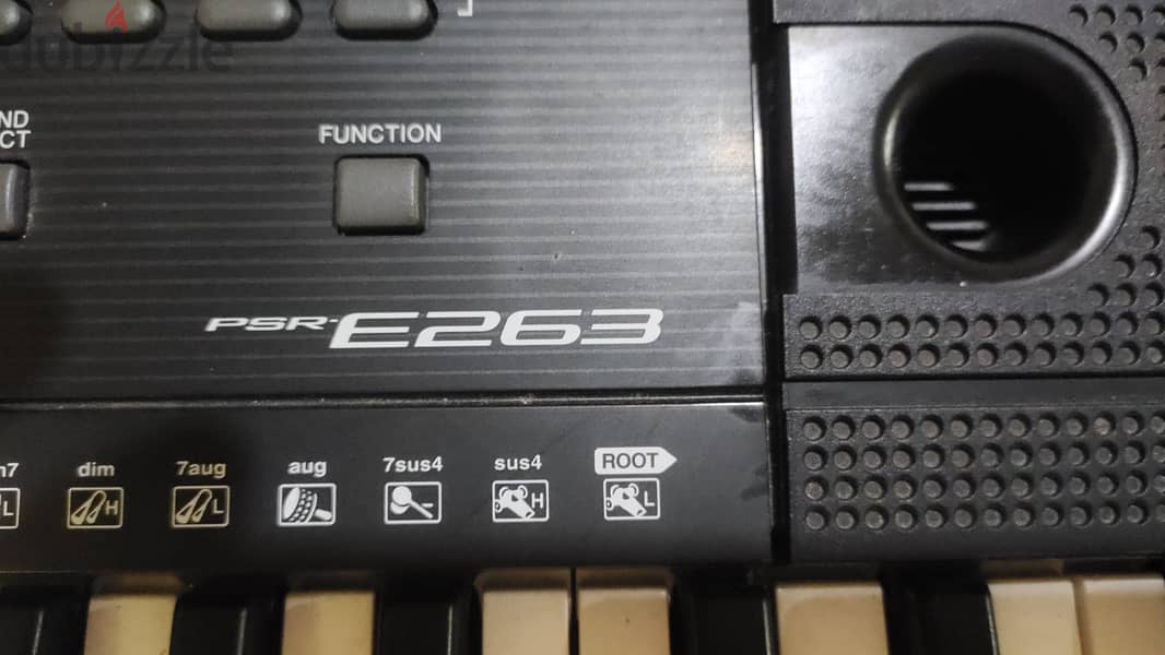 YAMAHA PSR E 263 Musical keyboard for sale 1