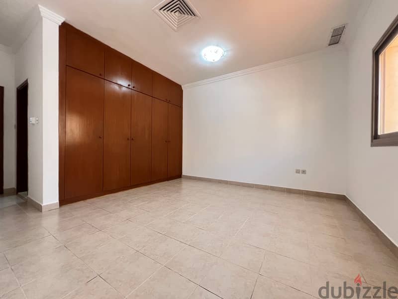 Salwa – Spacious, Four Bedroom Apartment W/pool 8