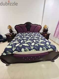 King size bed set in very good condition for sale 0