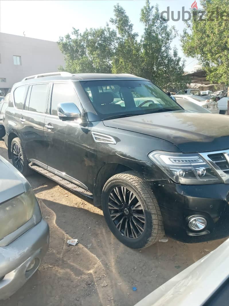 Nissan Patrol 2010 LE V8 2