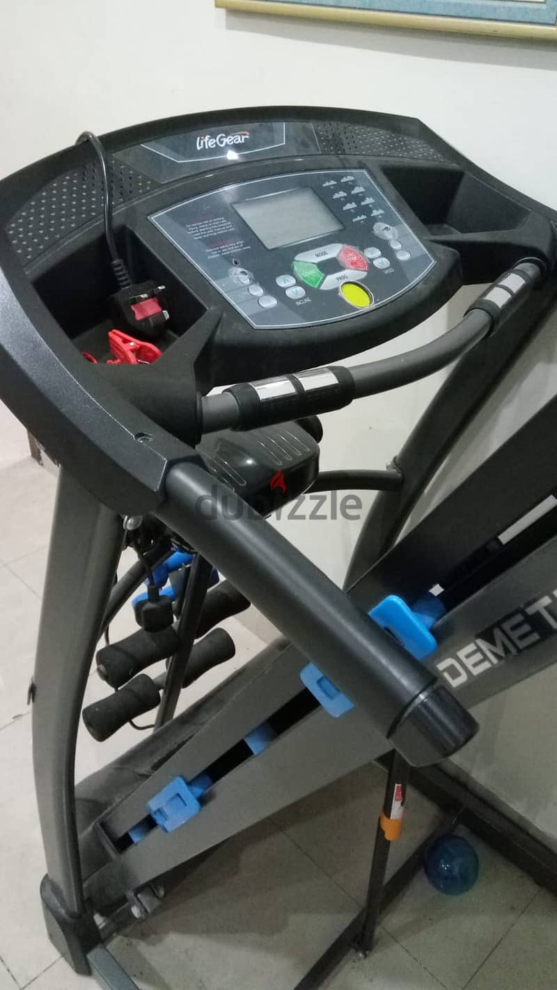 A Treadmill for sale مشاية كهربائية للبيع 1