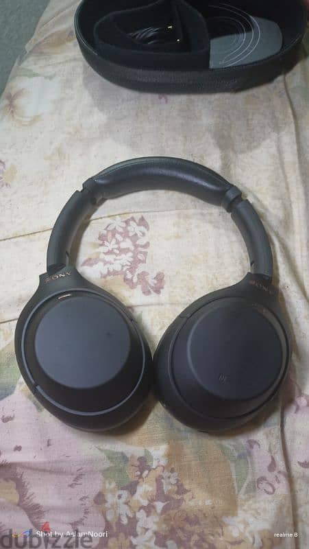 Sony WH-1000XM4 good condition 2