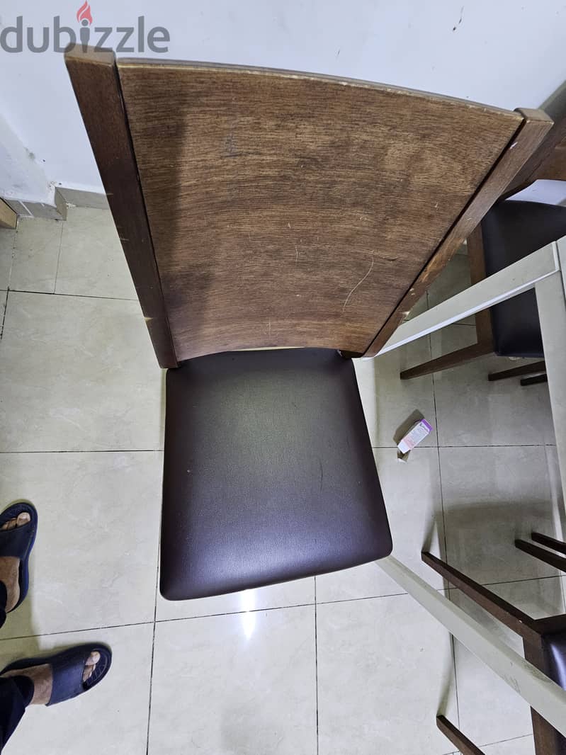 Dining table With chairs for sale 2