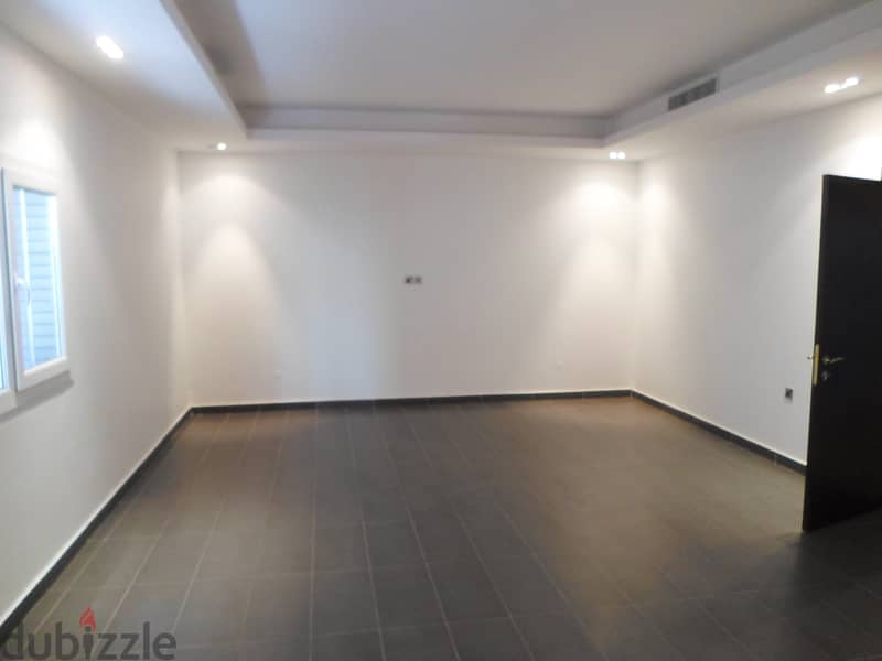 Fantastic 4 bedroom floor in abu fatira. 0