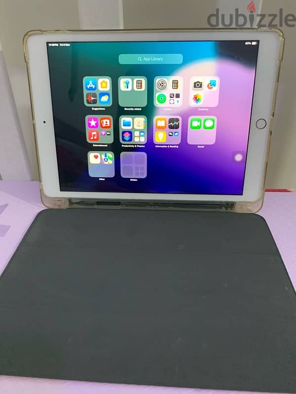 iPad 8th generation 32gb 10.2 inch screen Wi-Fi device 6