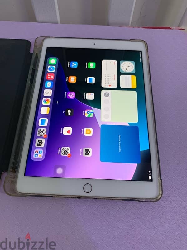 iPad 8th generation 32gb 10.2 inch screen Wi-Fi device 7