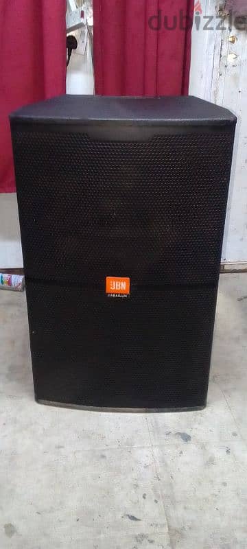 18 inch pawed speaker . blutooth u. s. b. microphone input available . 5