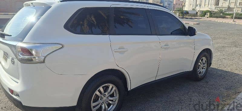 Mitsubishi Outlander 2014 1