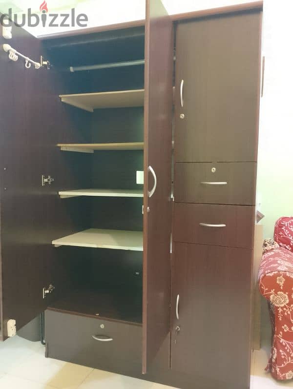 3-door cupboard wardrobe for sale 3