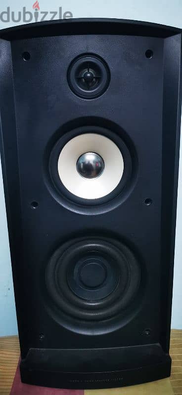 Philips cenematic heavy duty speakers 8